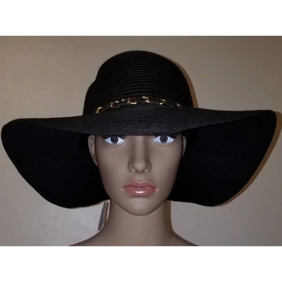 Black Hat - Picture 1 of 3
